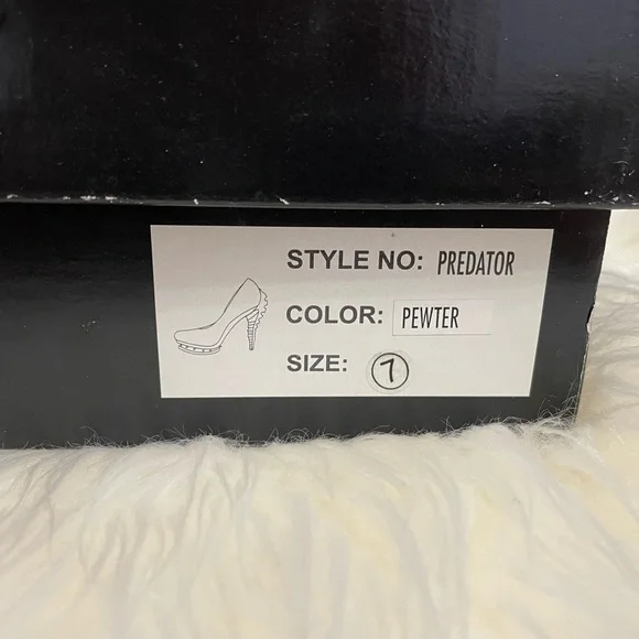 Metropolis Steam Punk Heels - Picture 6 of 8